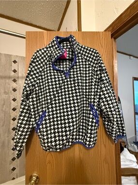 Terez Black & White Houndstooth Pullover Fleece with Blue Trim